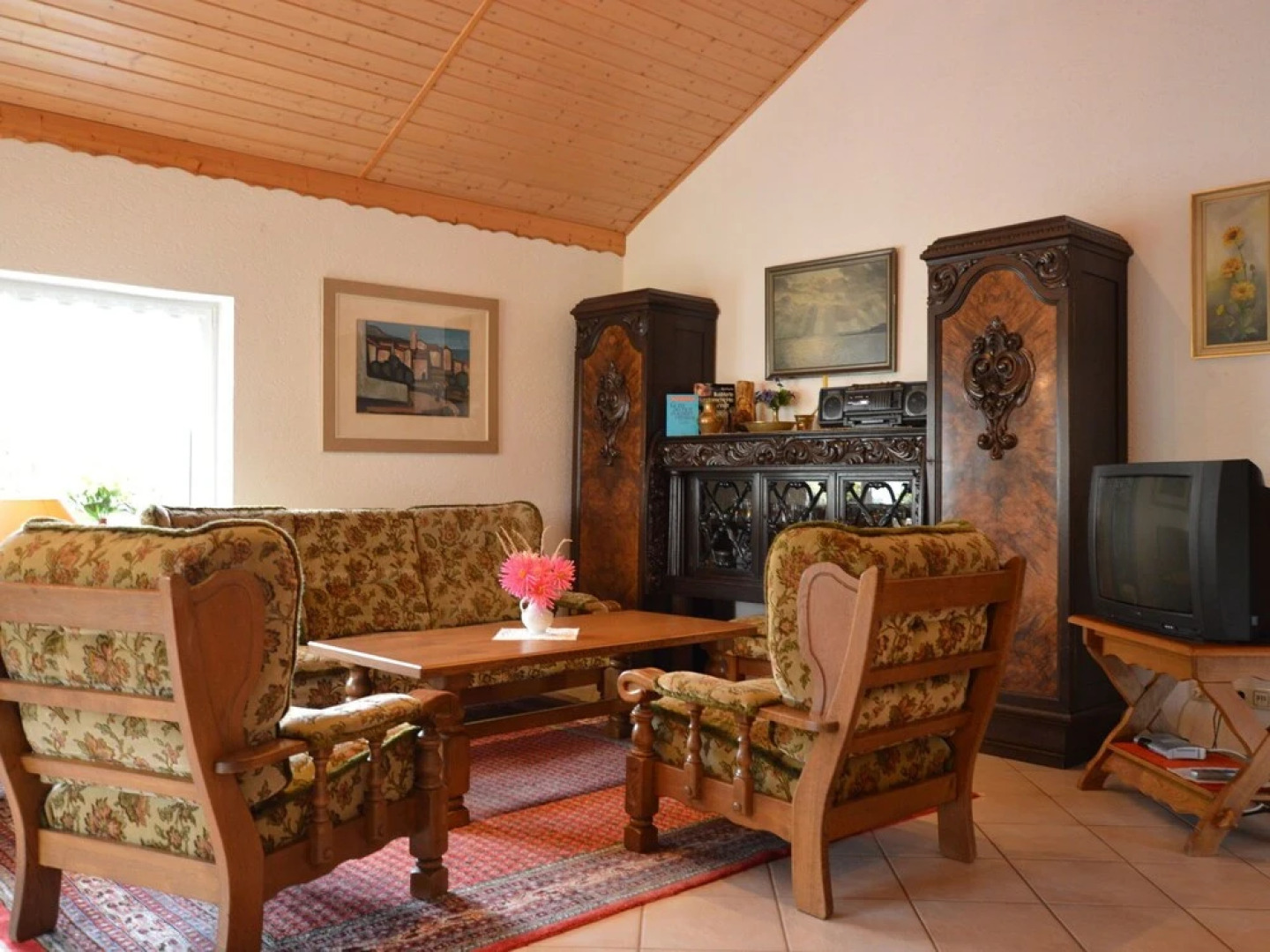 Cozy Holiday Home with Garden in Gees