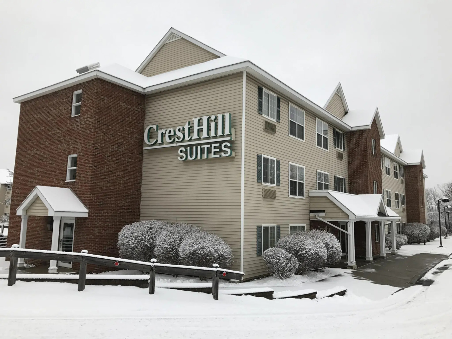 CrestHill Suites SUNY University Albany