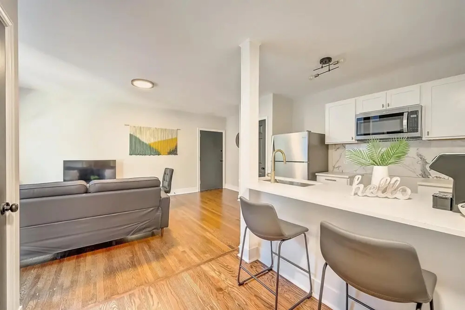 FRONTDESK 2622 Victory Pkwy Apts Cincinnati