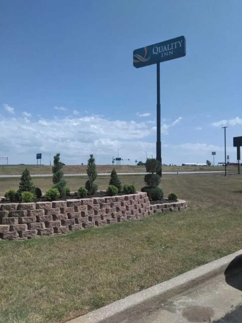 Americas Best Value Inn & Suites