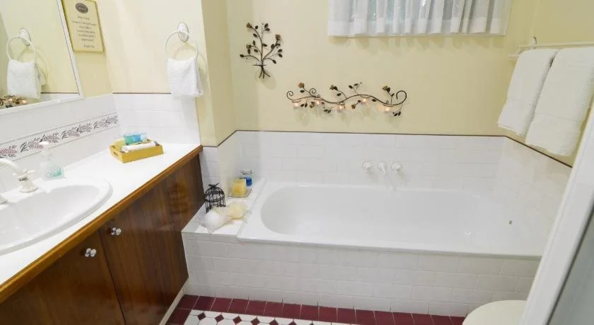 Rosevillehouse Bed & Breakfast