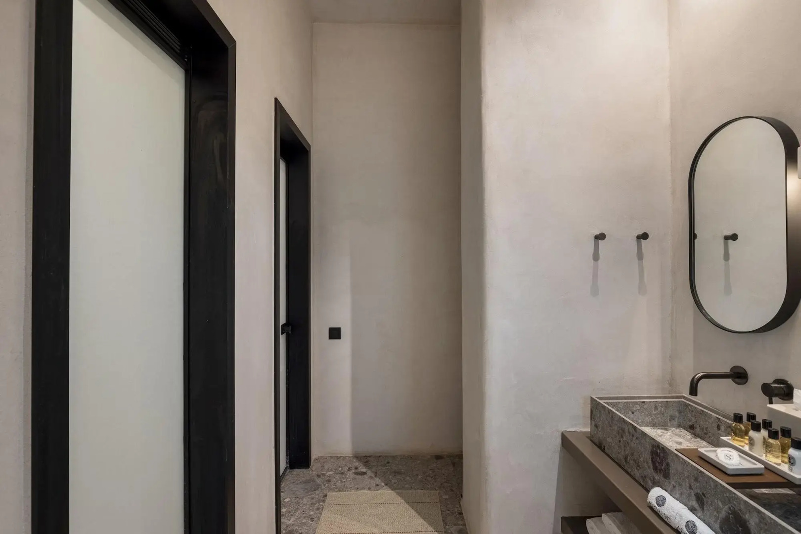 Aeonic Suites and Spa