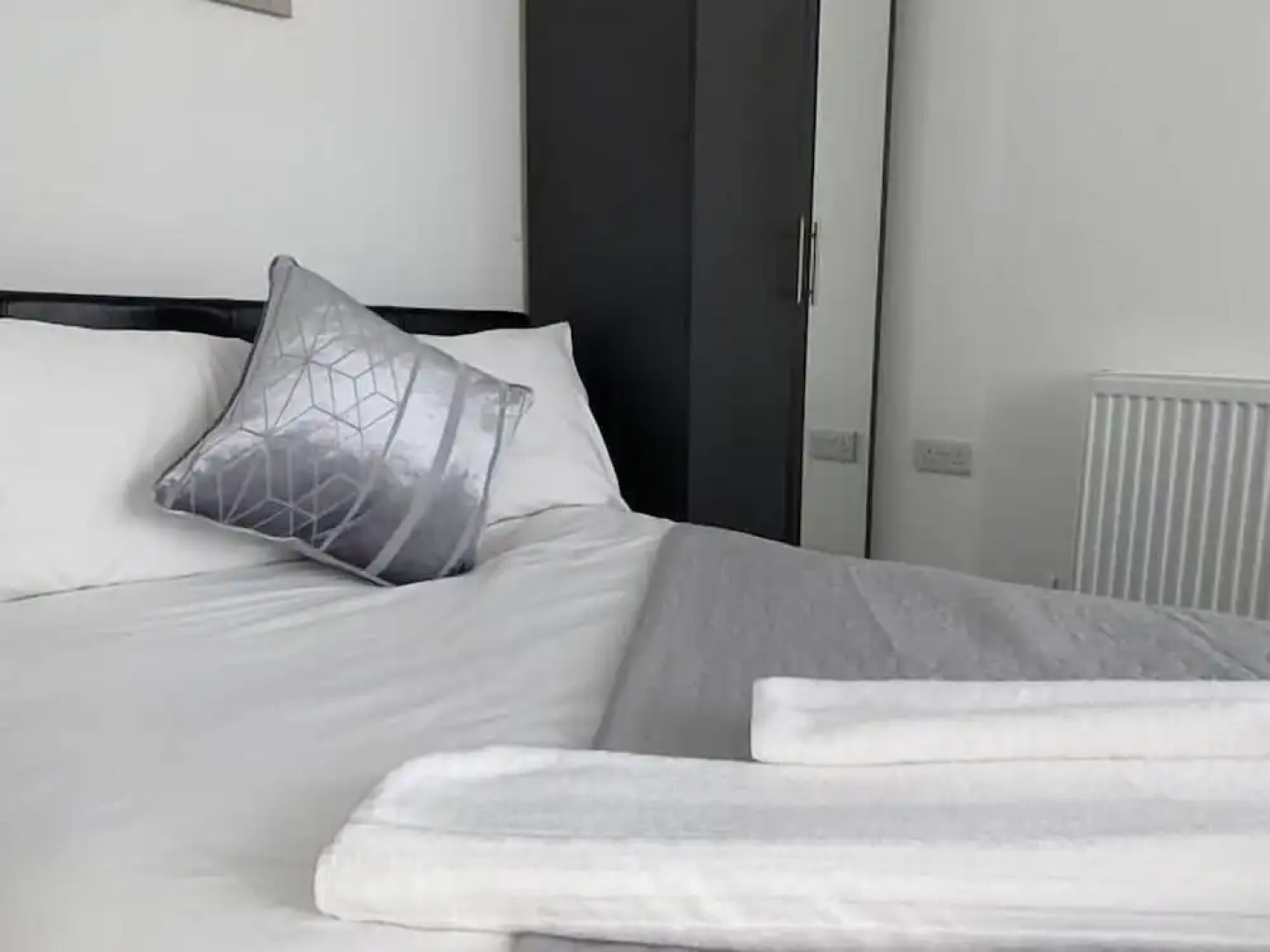 Beautiful 3-bed House in Wolverhampton