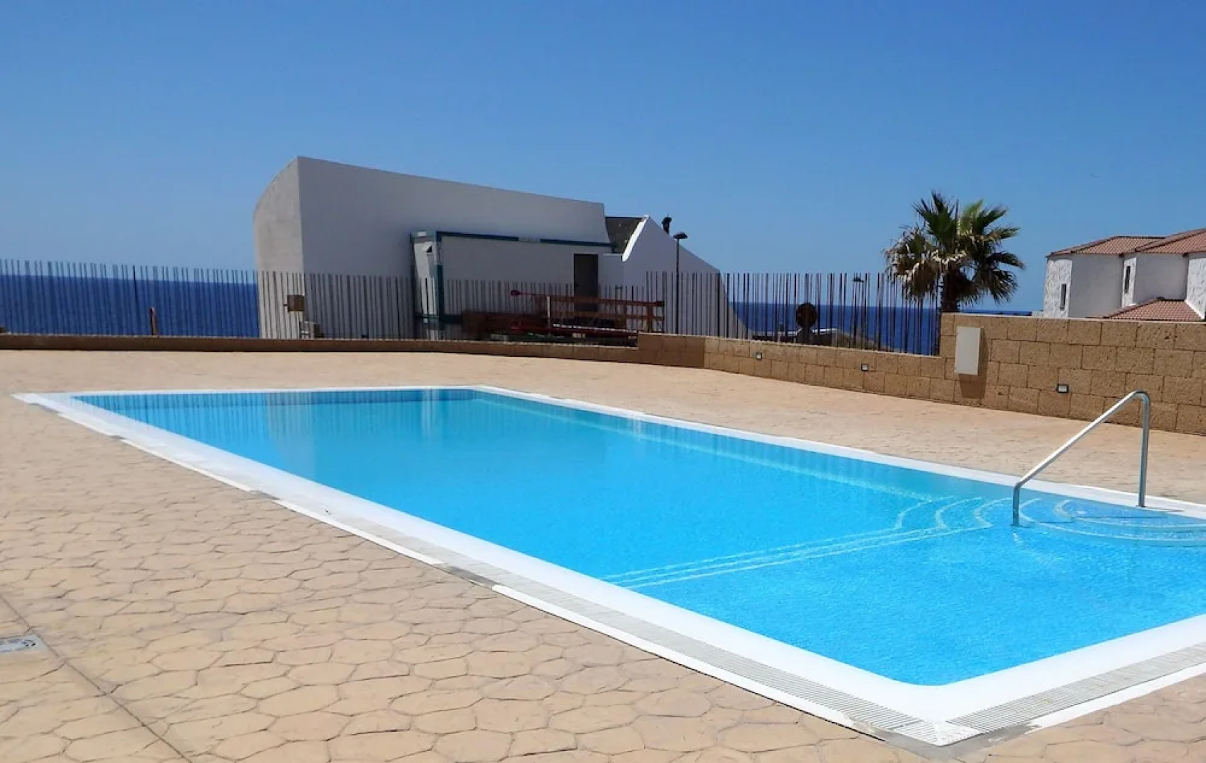 Apartment Poris with Sea View and Pool