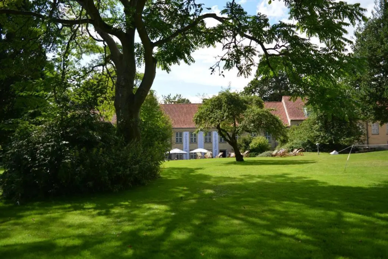 Gem Suites Hotel Apartments