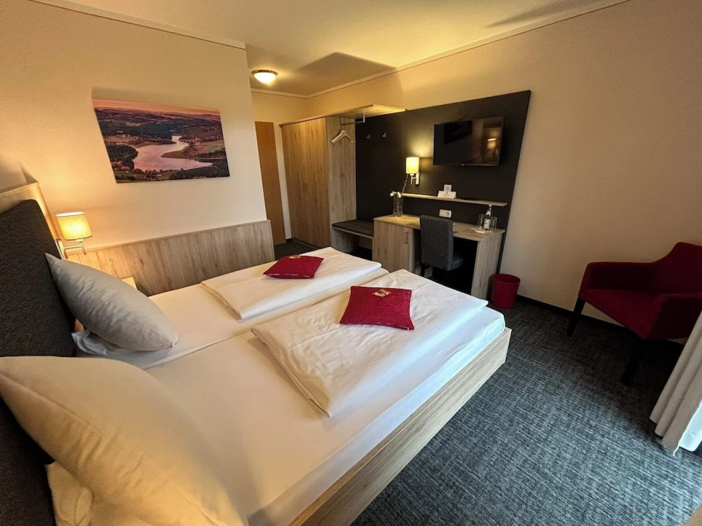 Panorama-Hotel Am See