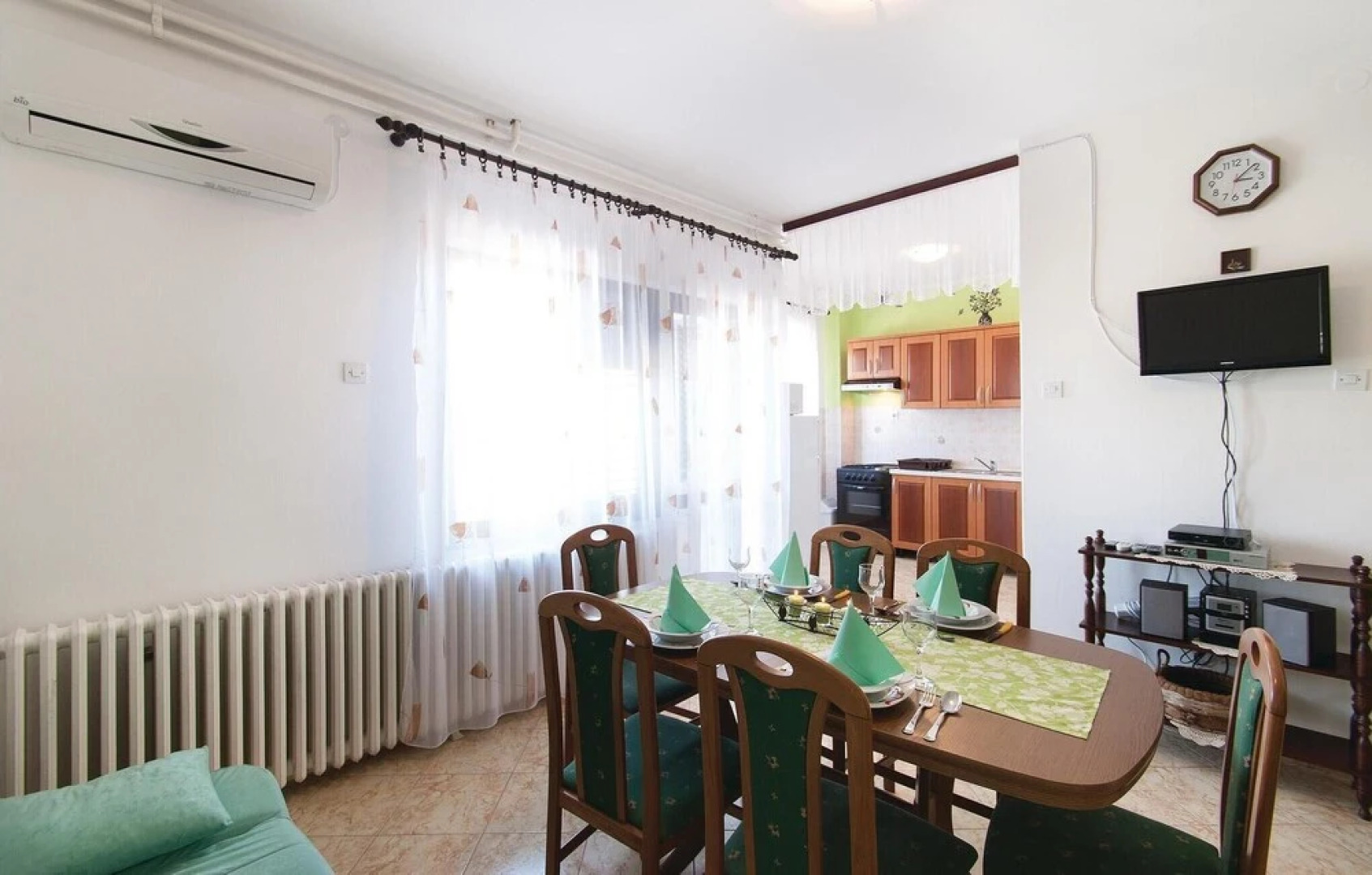 Beautiful Home in Divsici With Wifi and 1 Bedrooms