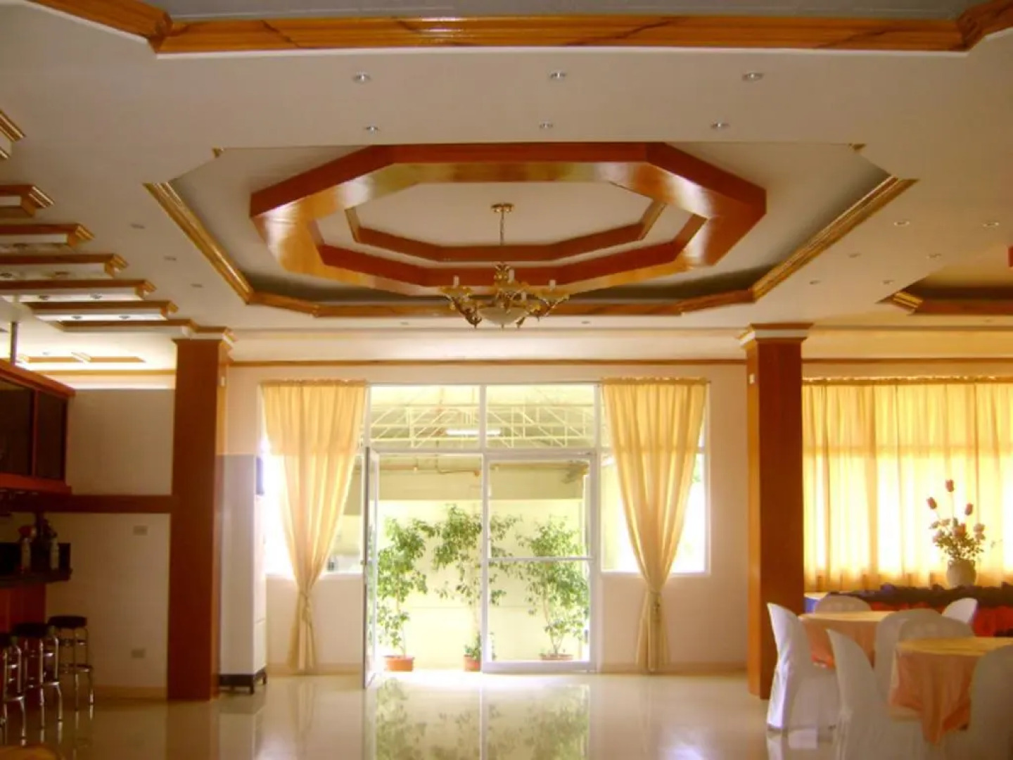 Nautilus Islands View Lodge