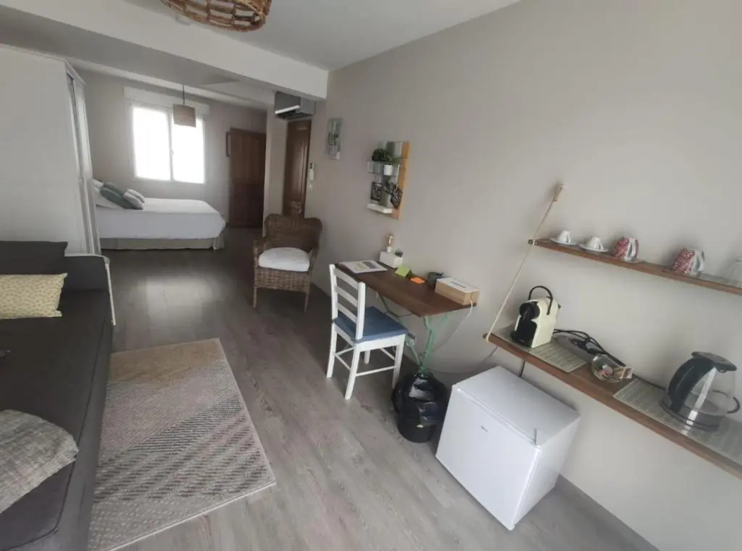 LAnsolanette Chambre Dhtes