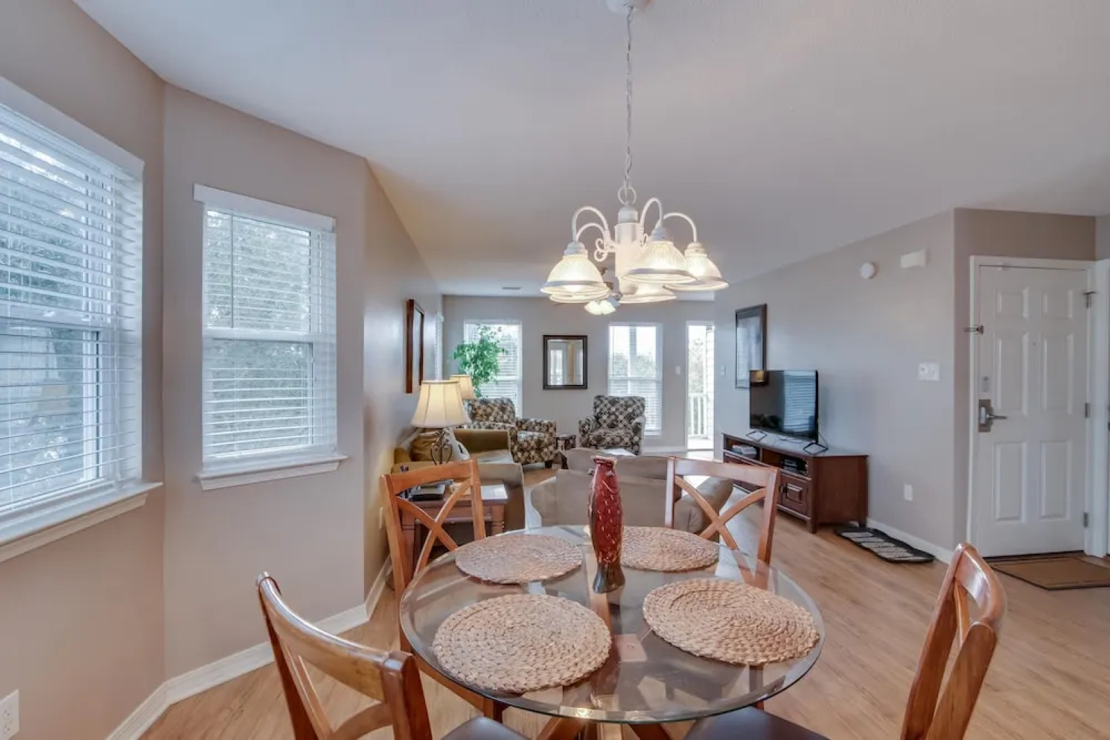 Summer Palace A 2 Bedroom Duplex by RedAwning