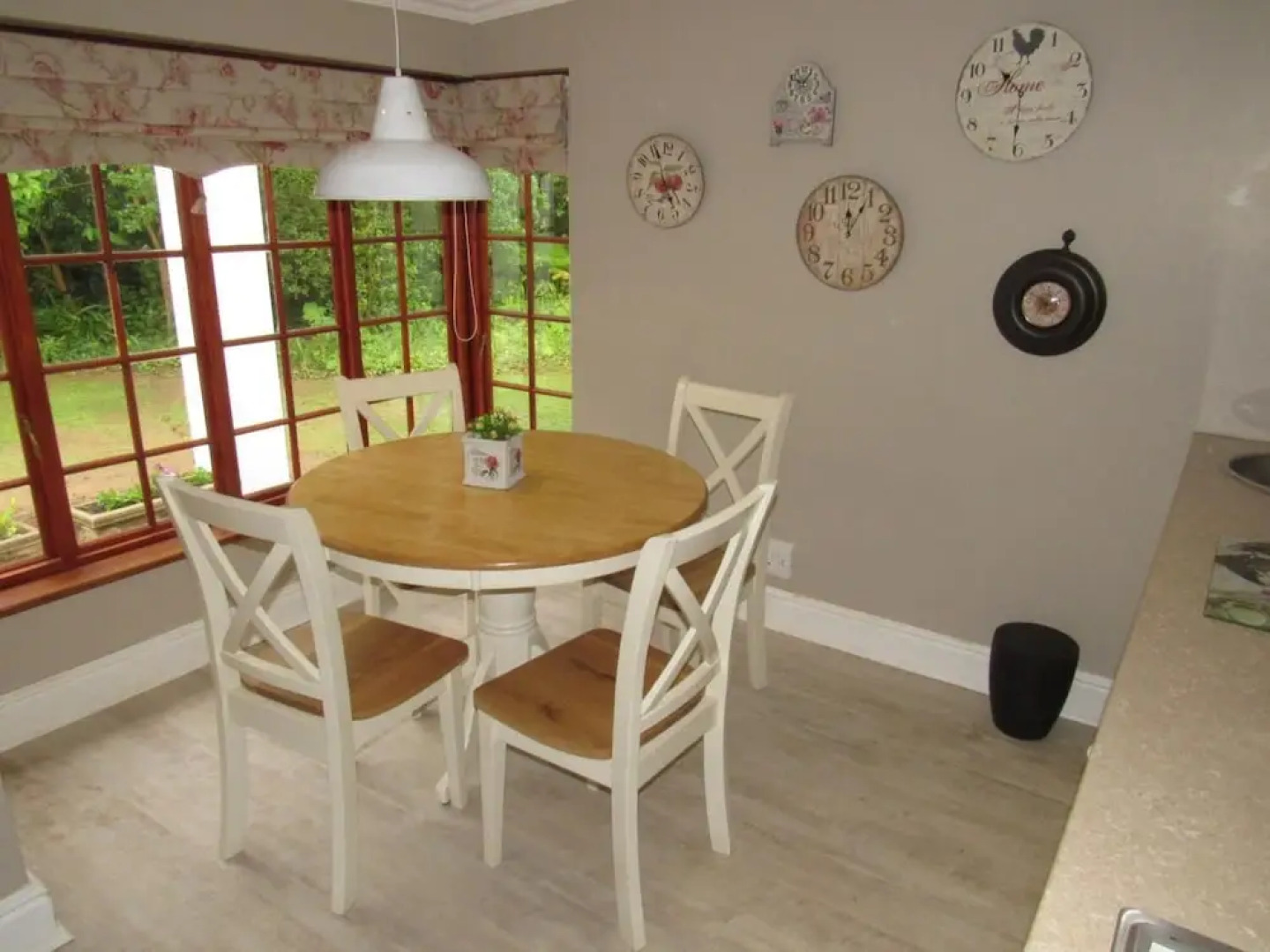 Happy Lands Self Catering B&B