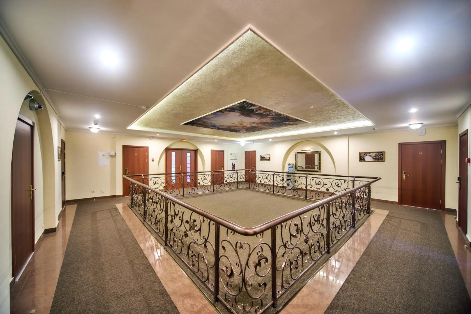 Атриум Кинг Вэй