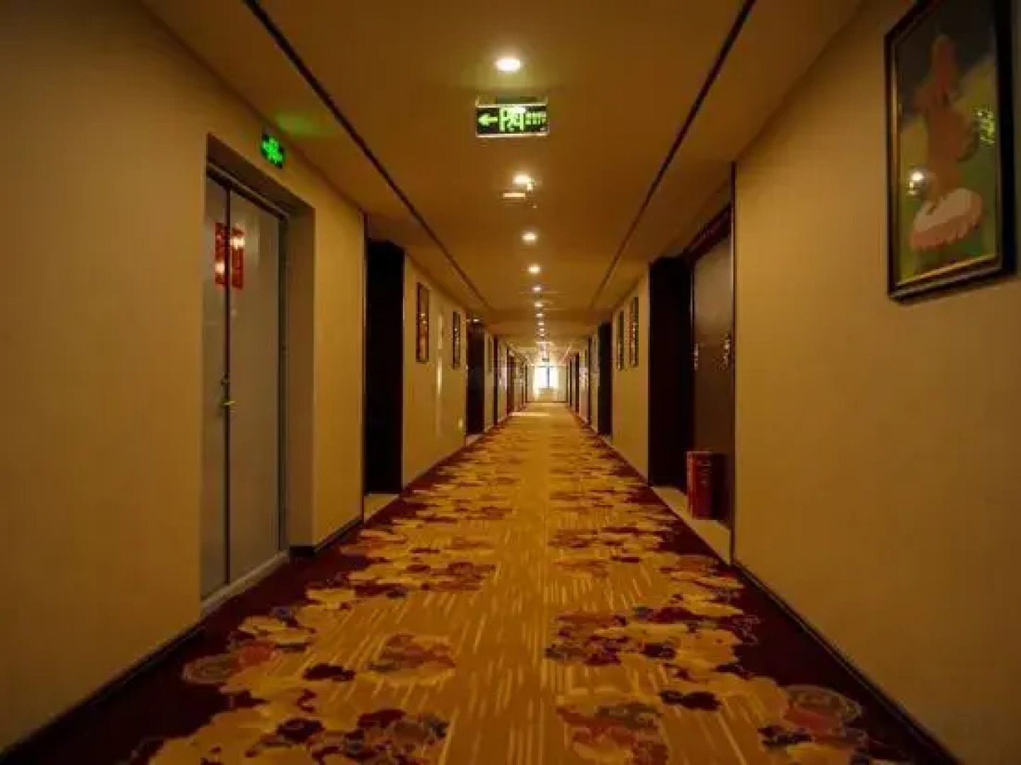 Shigatse Tangka Hotel