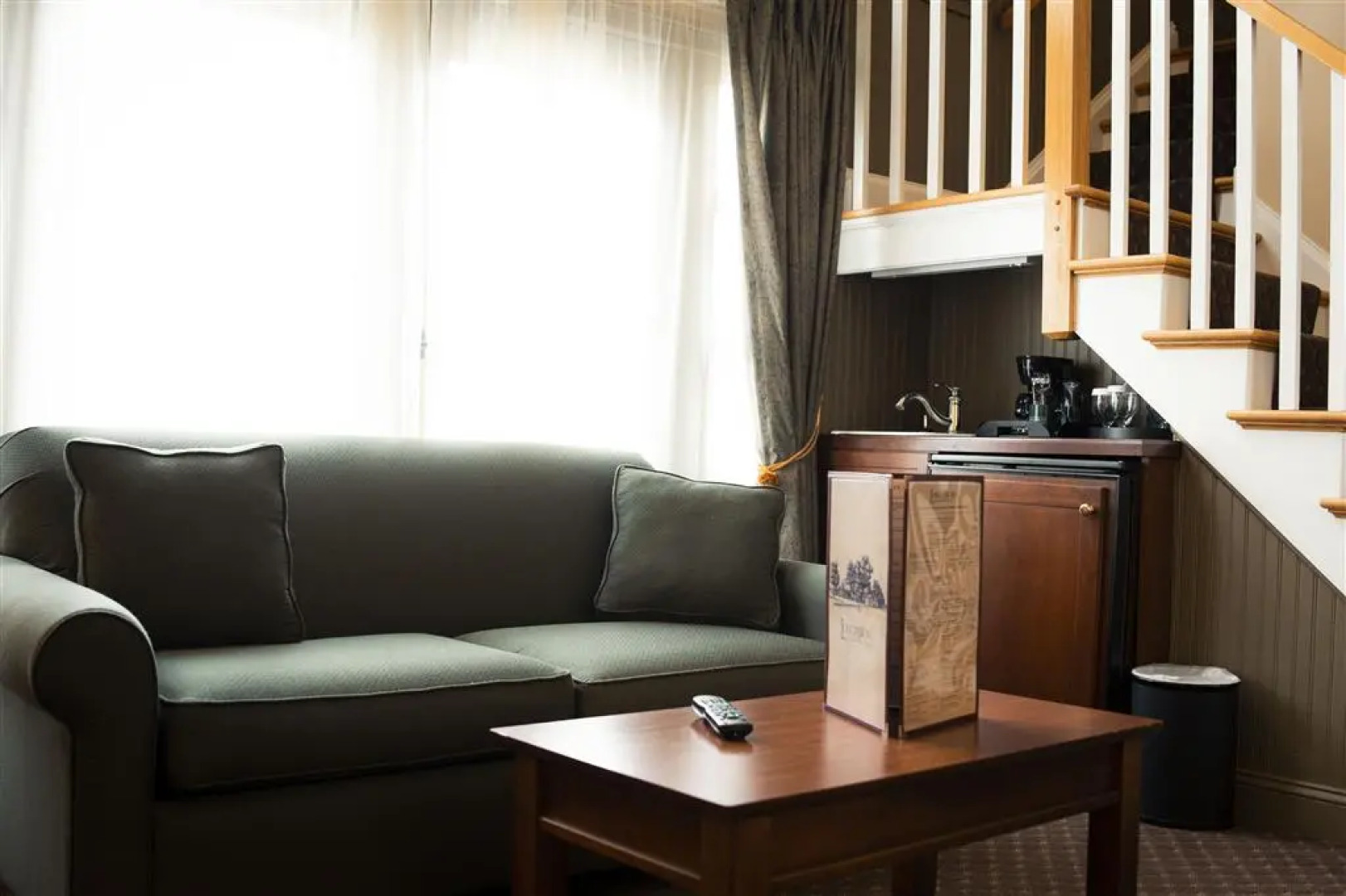 Longfellows Inn and Restaurant