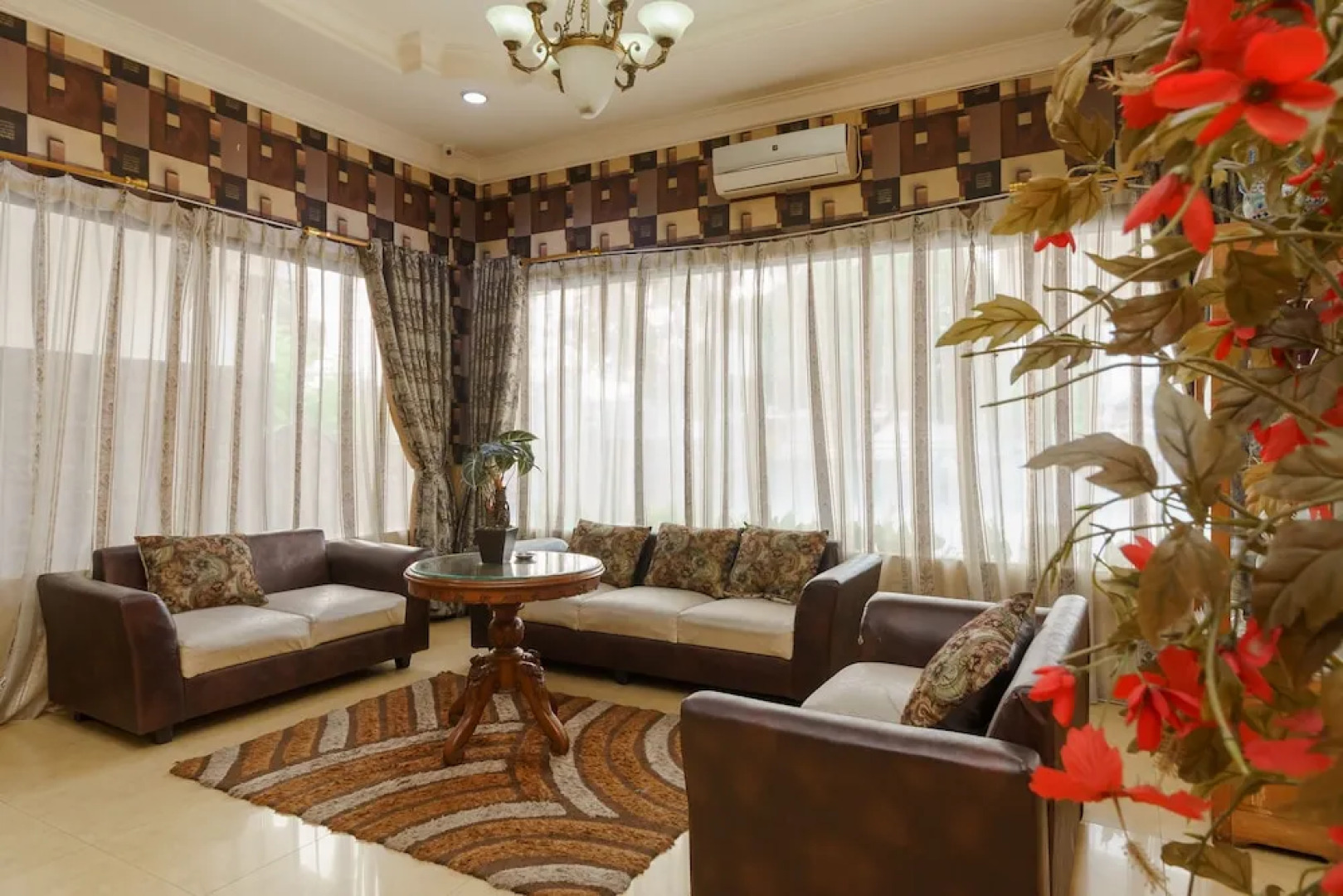 Hotel & Restaurant Sempurna by RedDoorz