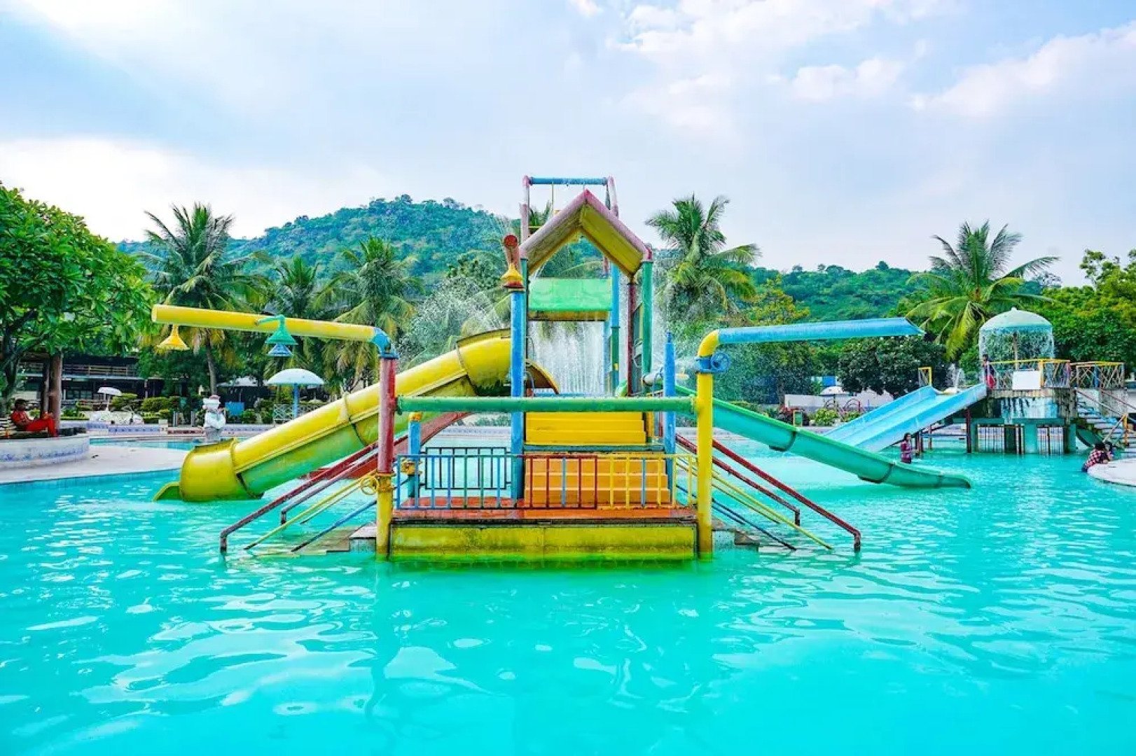 Fabhotel Lotus Resort