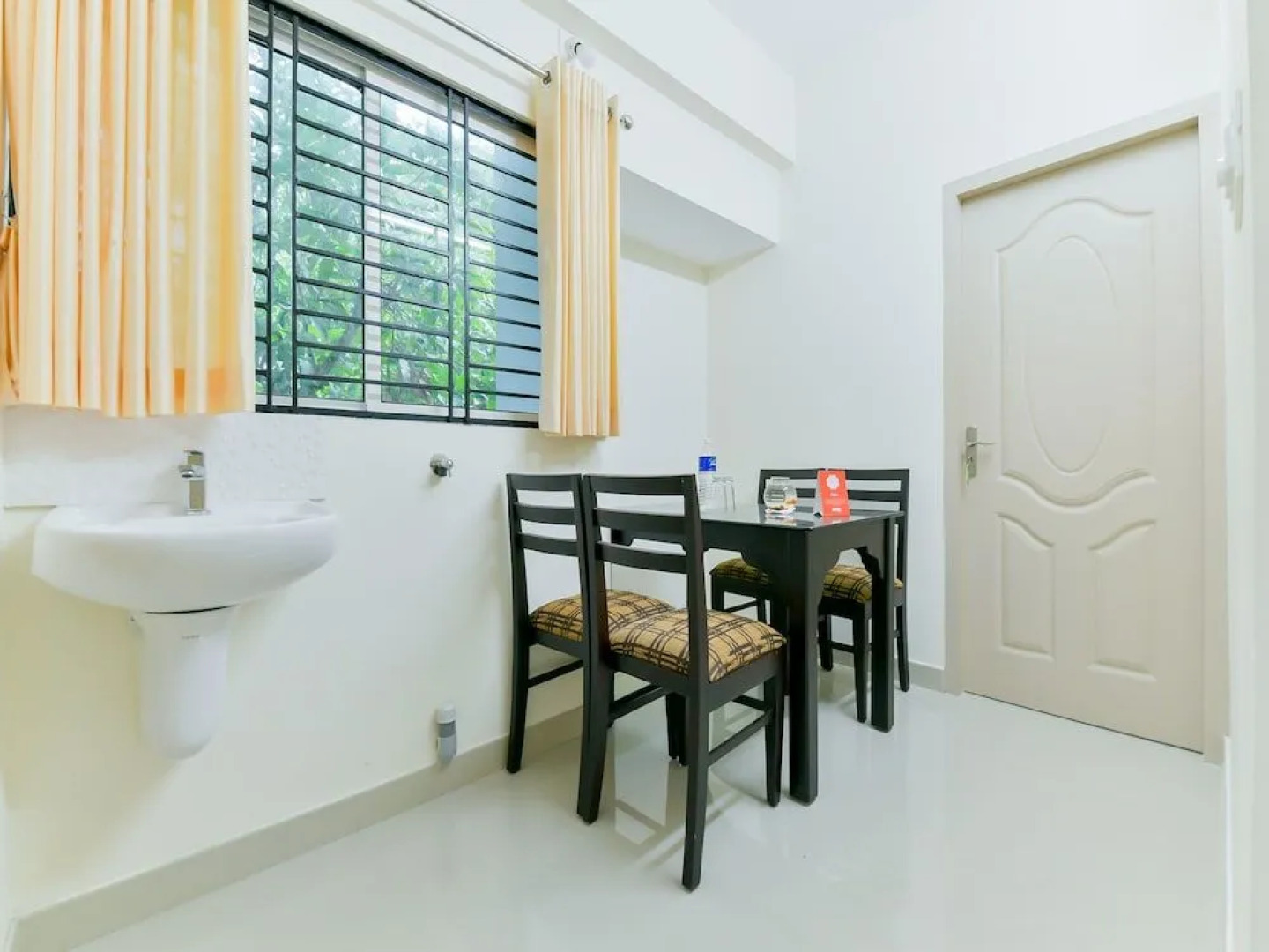 OYO 14865 Home Modern 2BHK Kochi Airport
