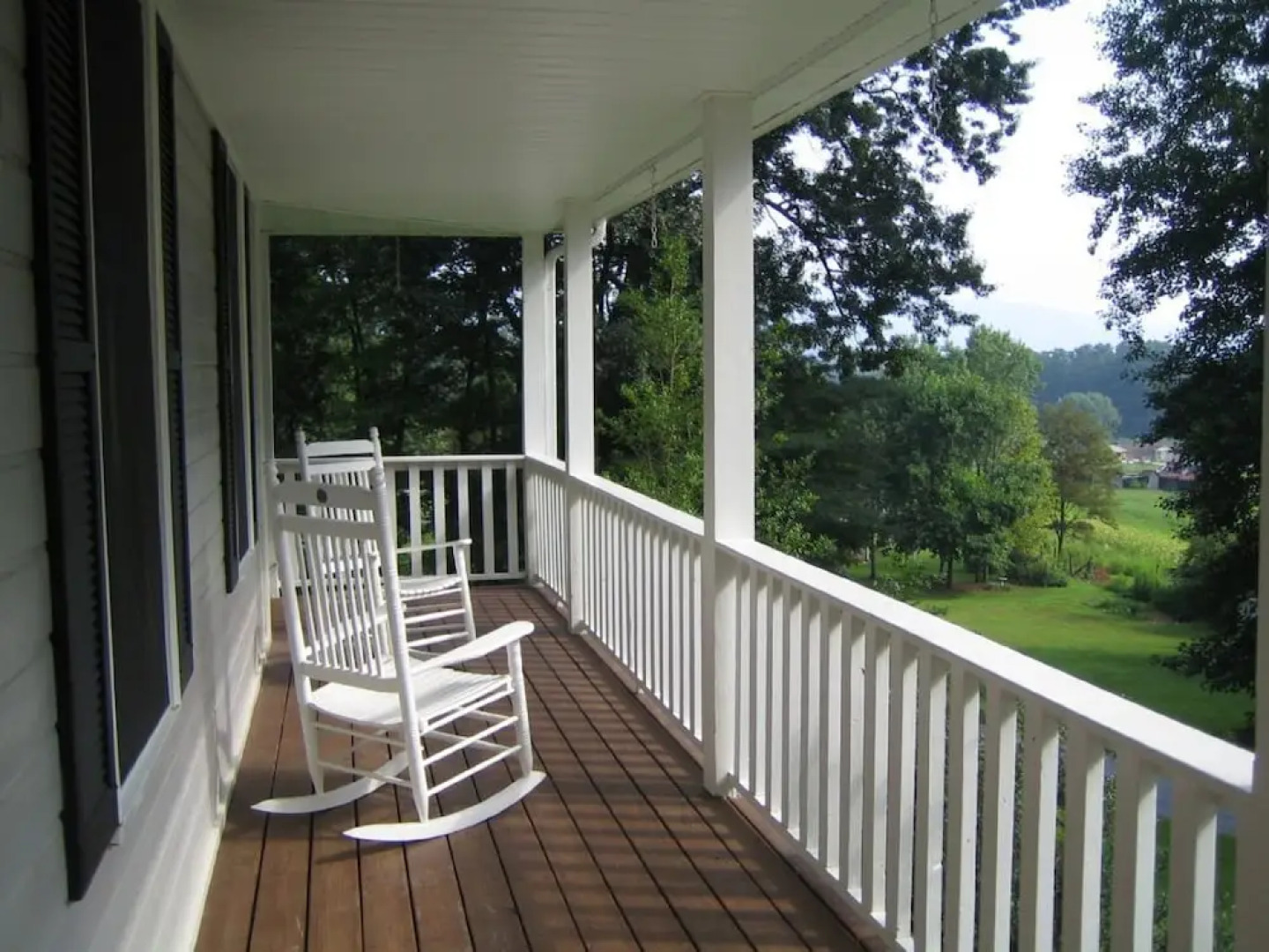 Forest Hill - 3 Br Home