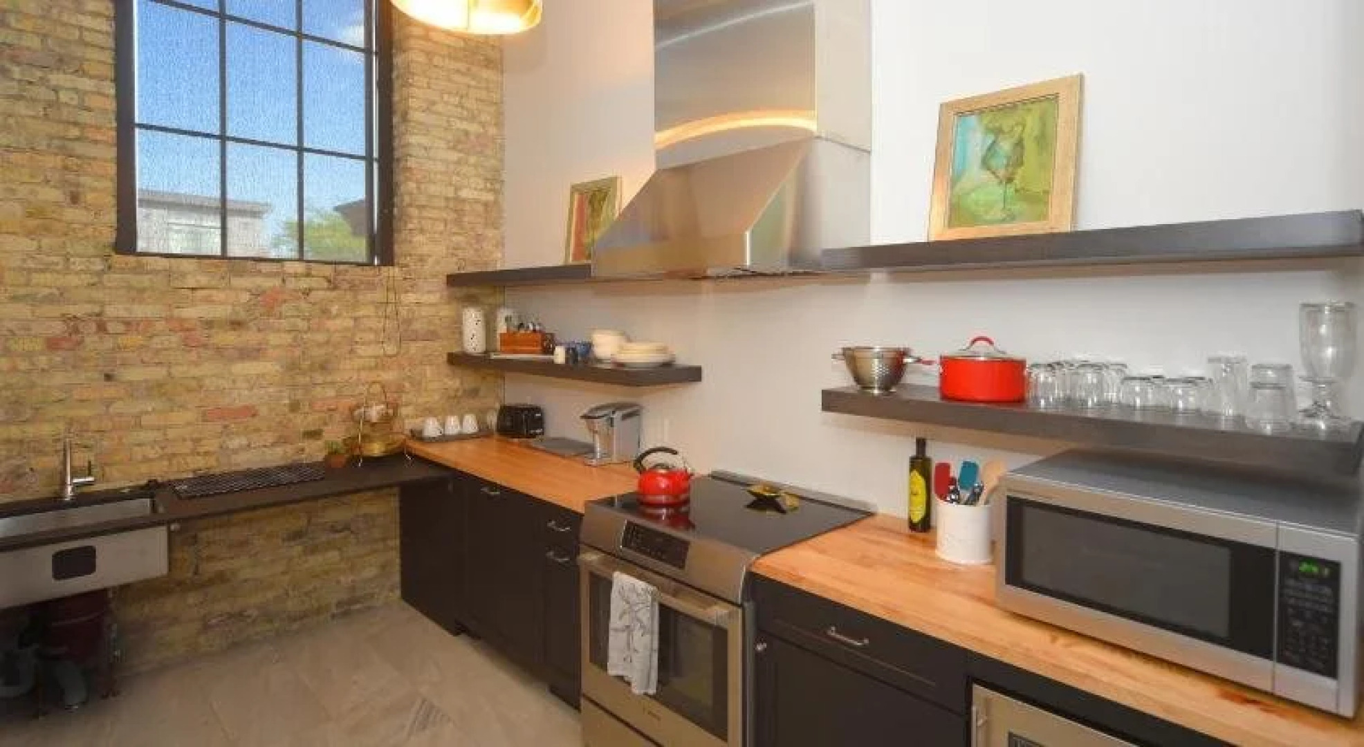 Kinn Guesthouse Bay View