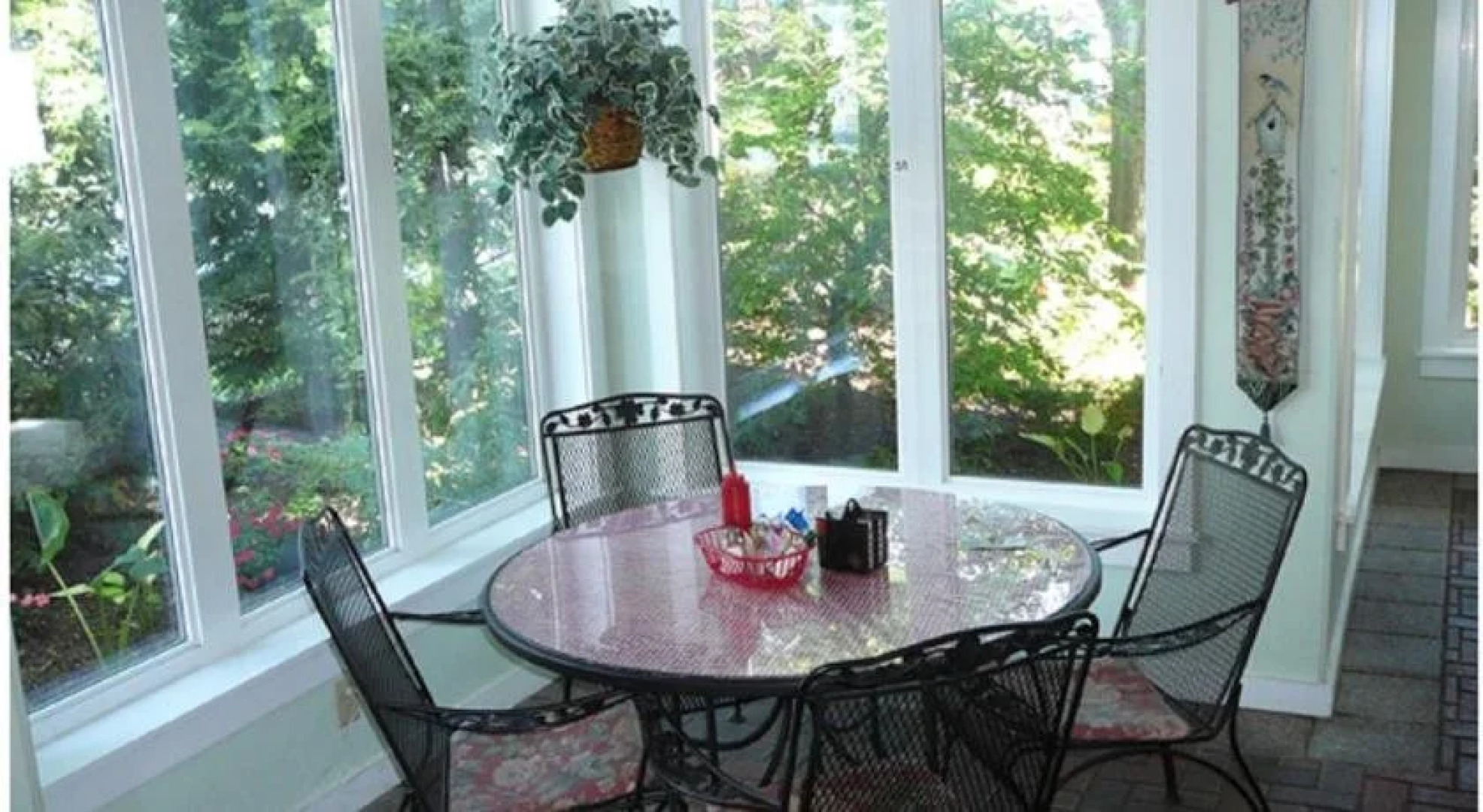 Country Squire Inn and Suites