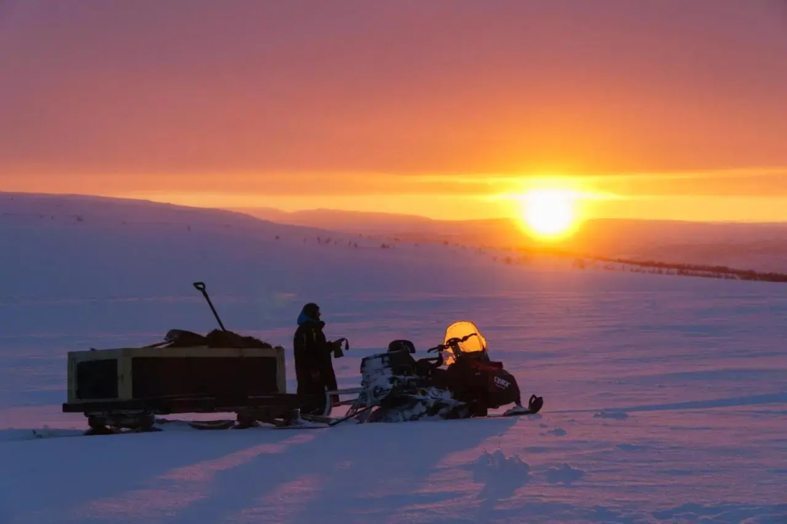Arctic Land Glass Igloos