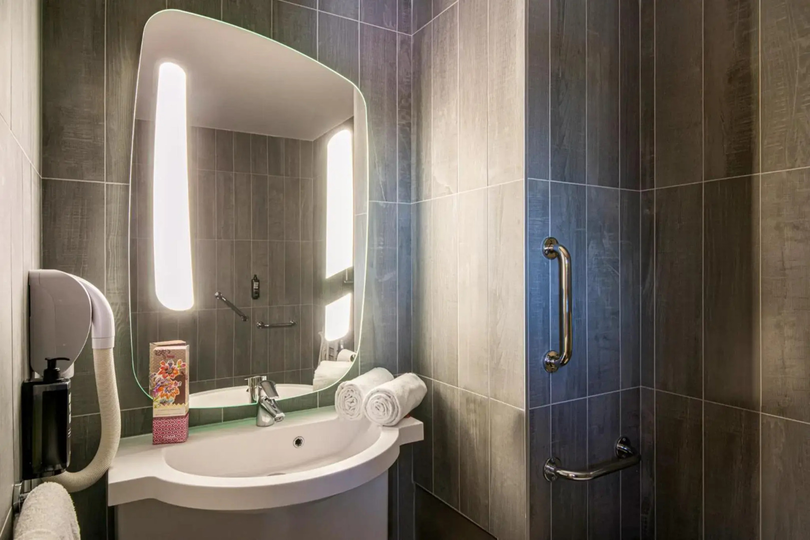 ibis Manosque Cadarache