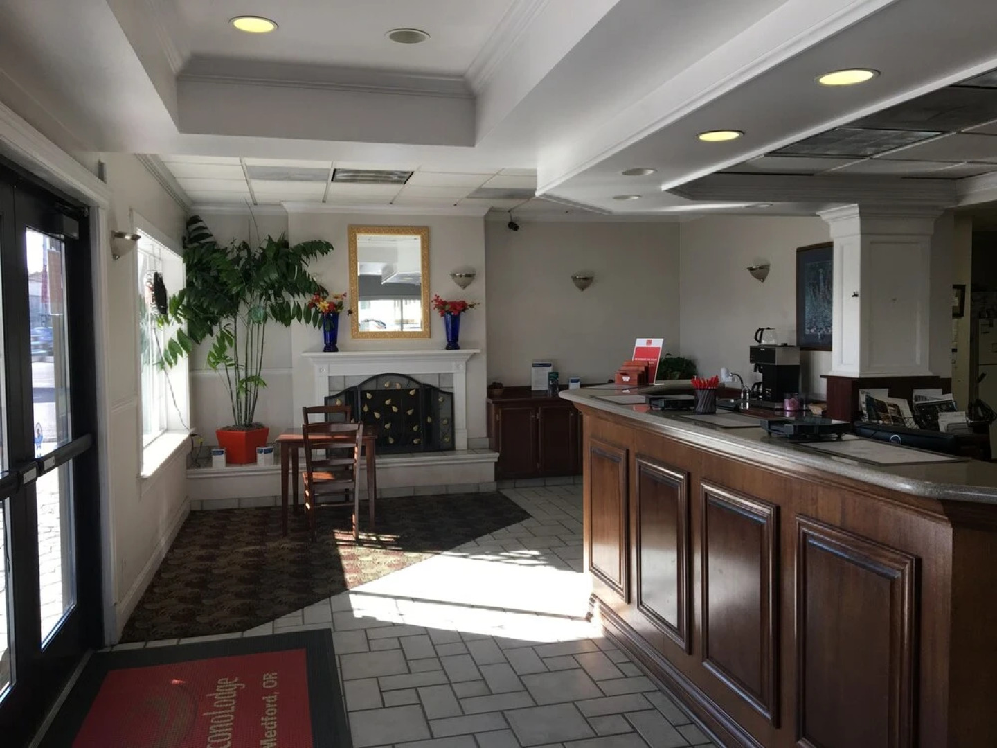 Econo Lodge Inn & Suites Central