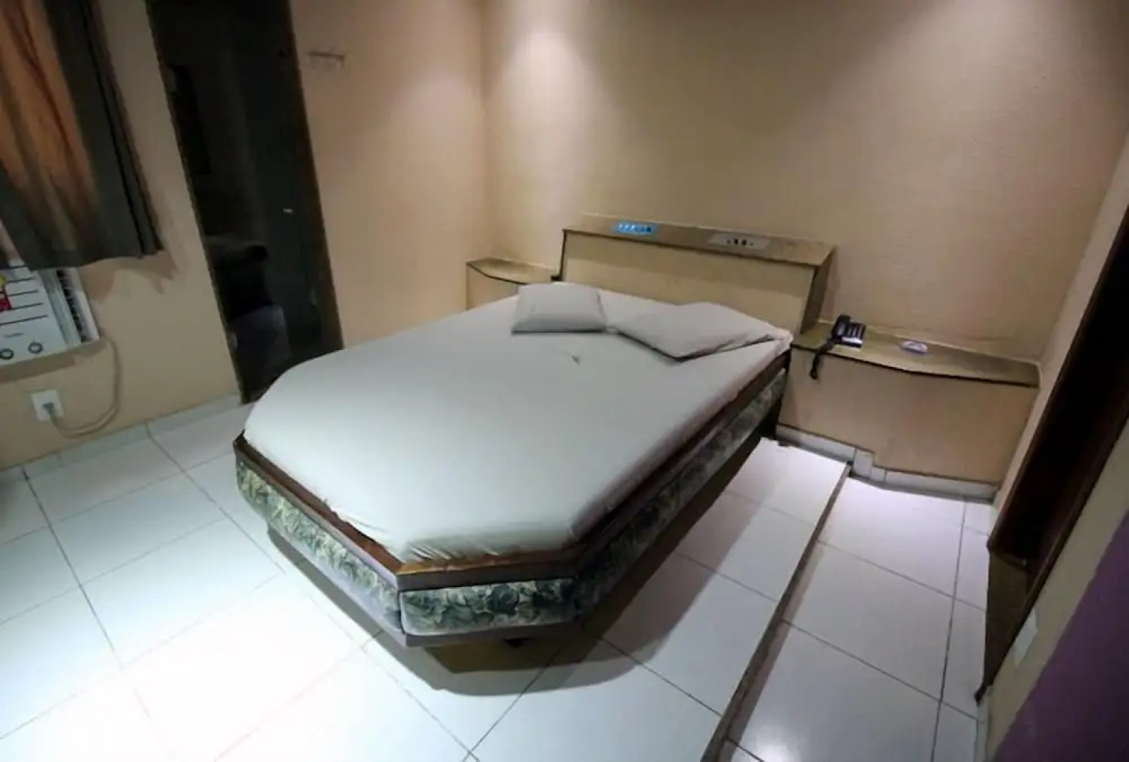 Hotel Lark - Adult Only