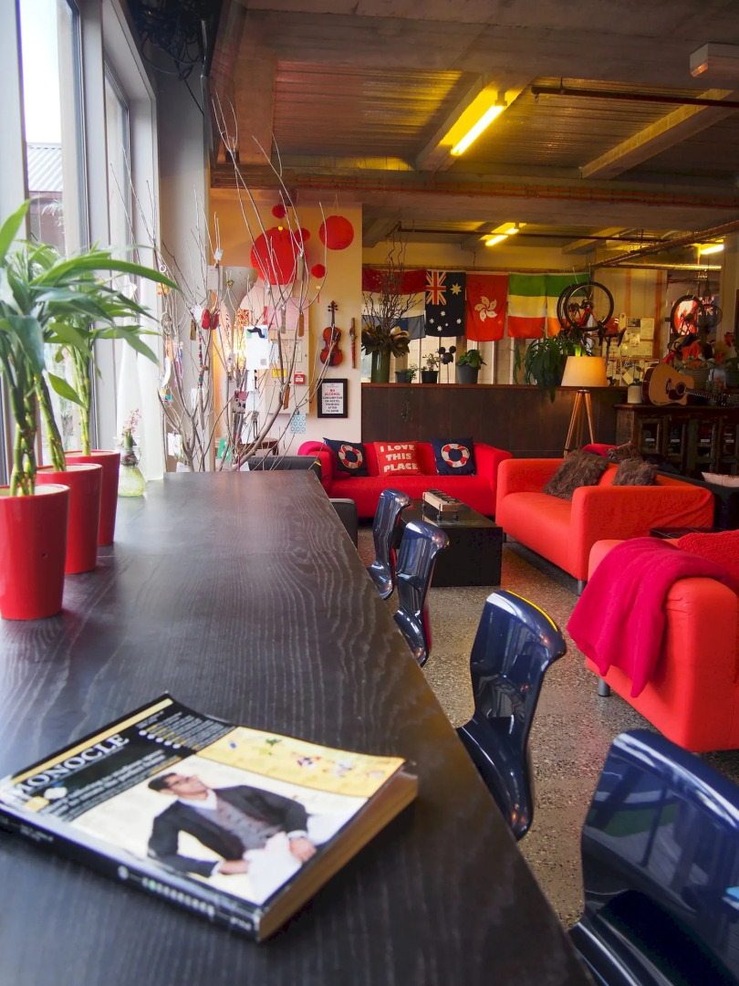 Sow and Piglets Guesthouse - Hostel