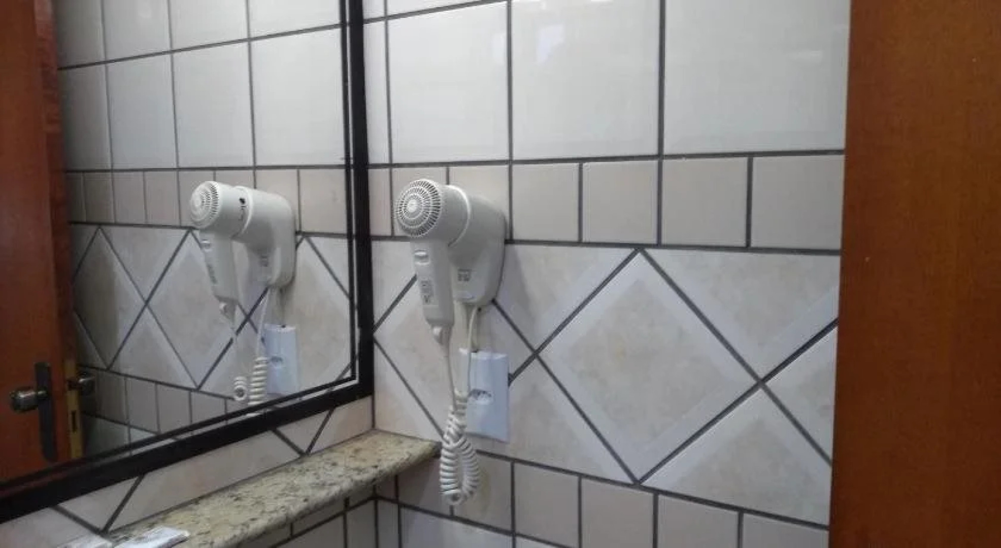 Victoria Plaza Hotel