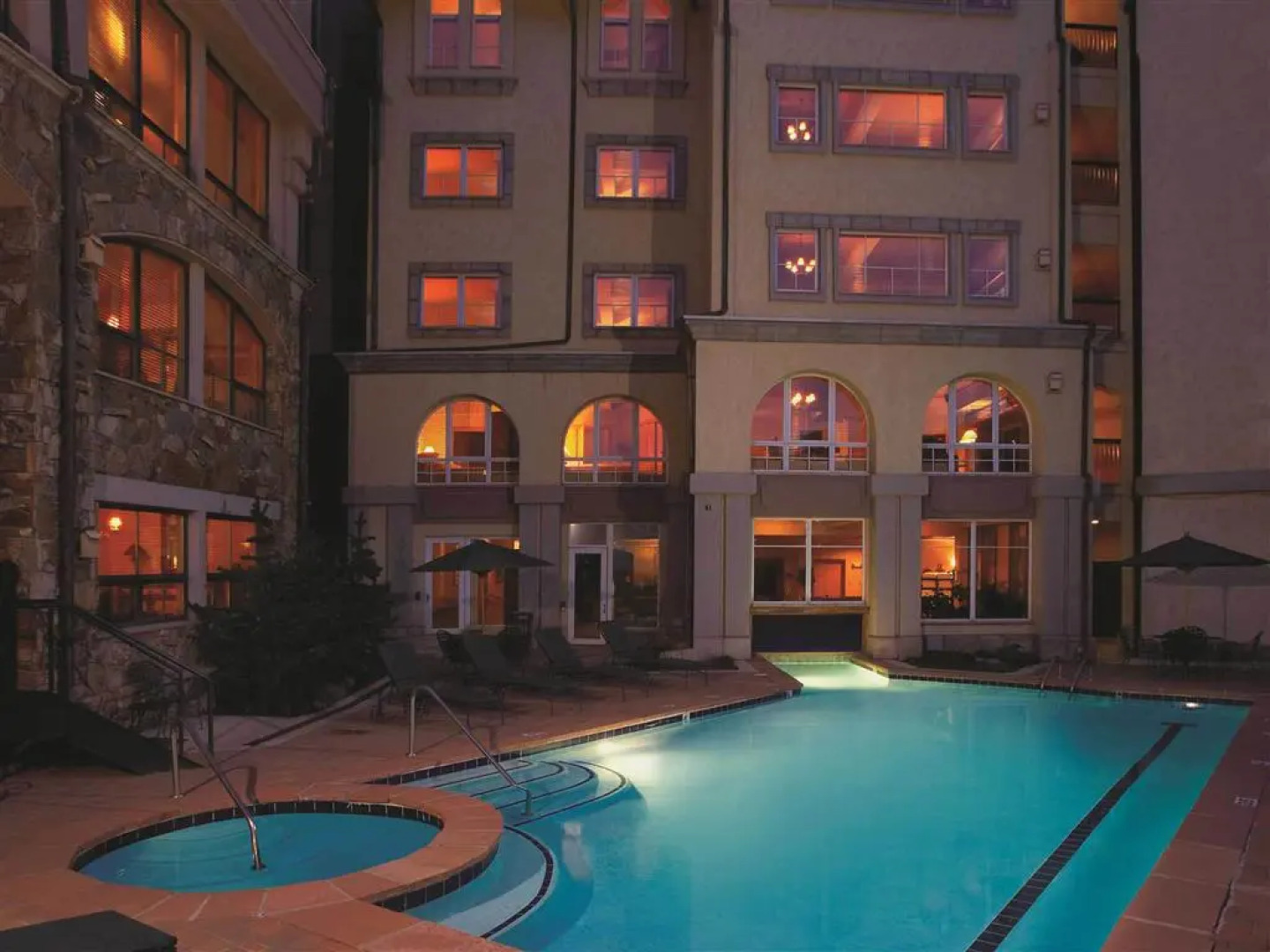 Fairmont Heritage Place, Franz Klammer Lodge