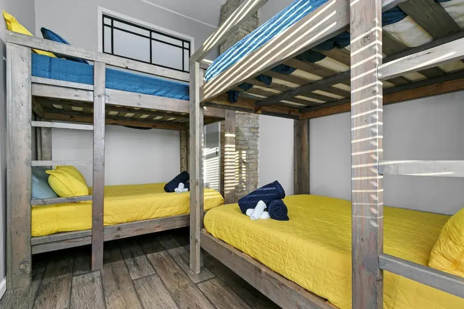 The Waterfront - Waterslide Game Room Sleeps 26