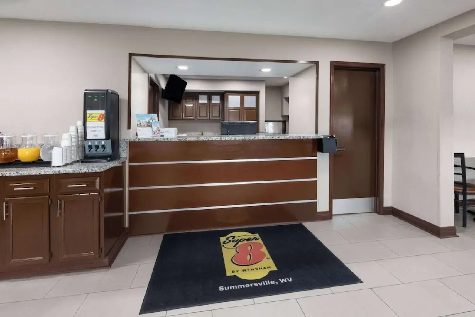 Super 8 by Wyndham Summersville/New River National Park