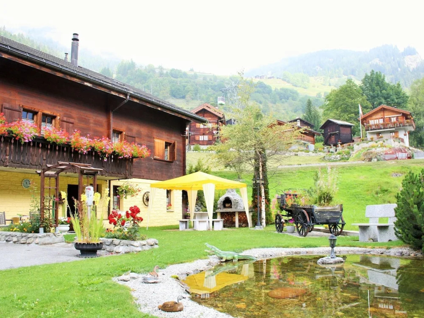 Pretty Apartment With Garden, Terrace, Garden Furniture, BBQ