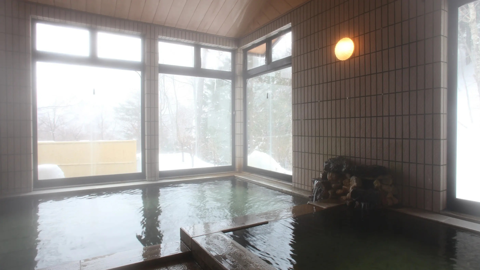 Nakanoyu Onsen Ryokan