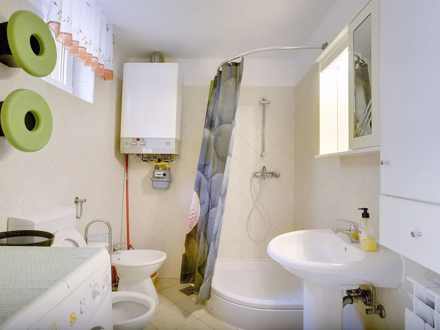 Detached Holiday House With Private Pool Only Near the Beach