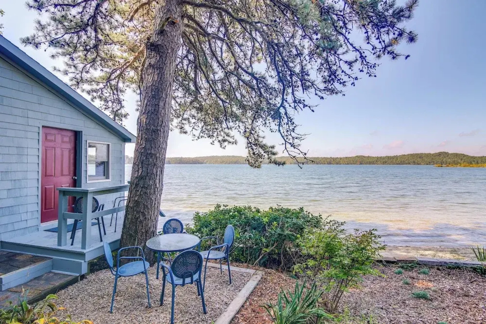 Quiet Plymouth Cottage on Great South Pond!