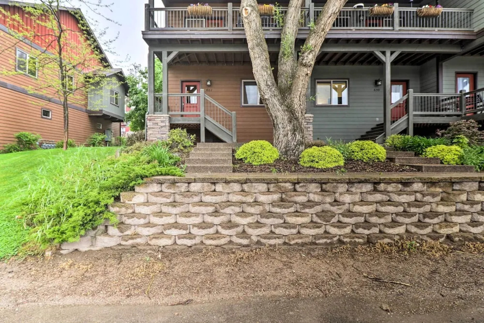 Walkable Bigfork Townhome: Fish, Hike & Ski!