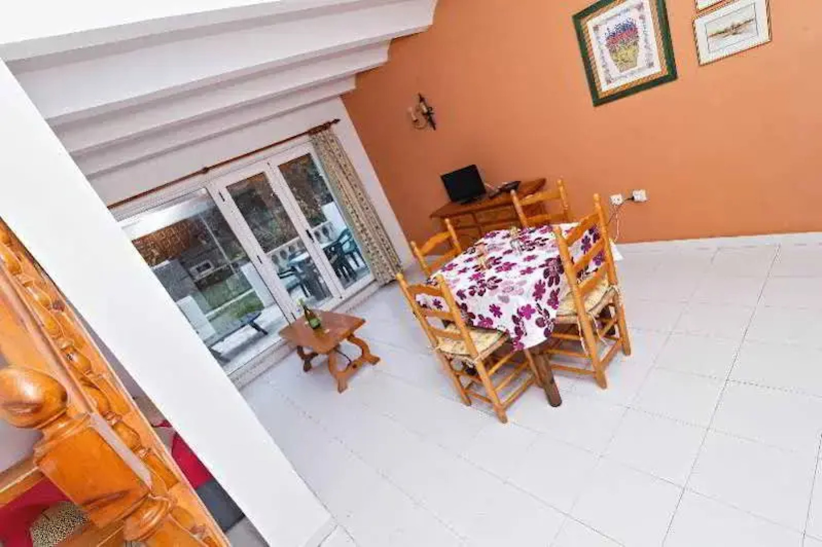 Apartamentos La Racona