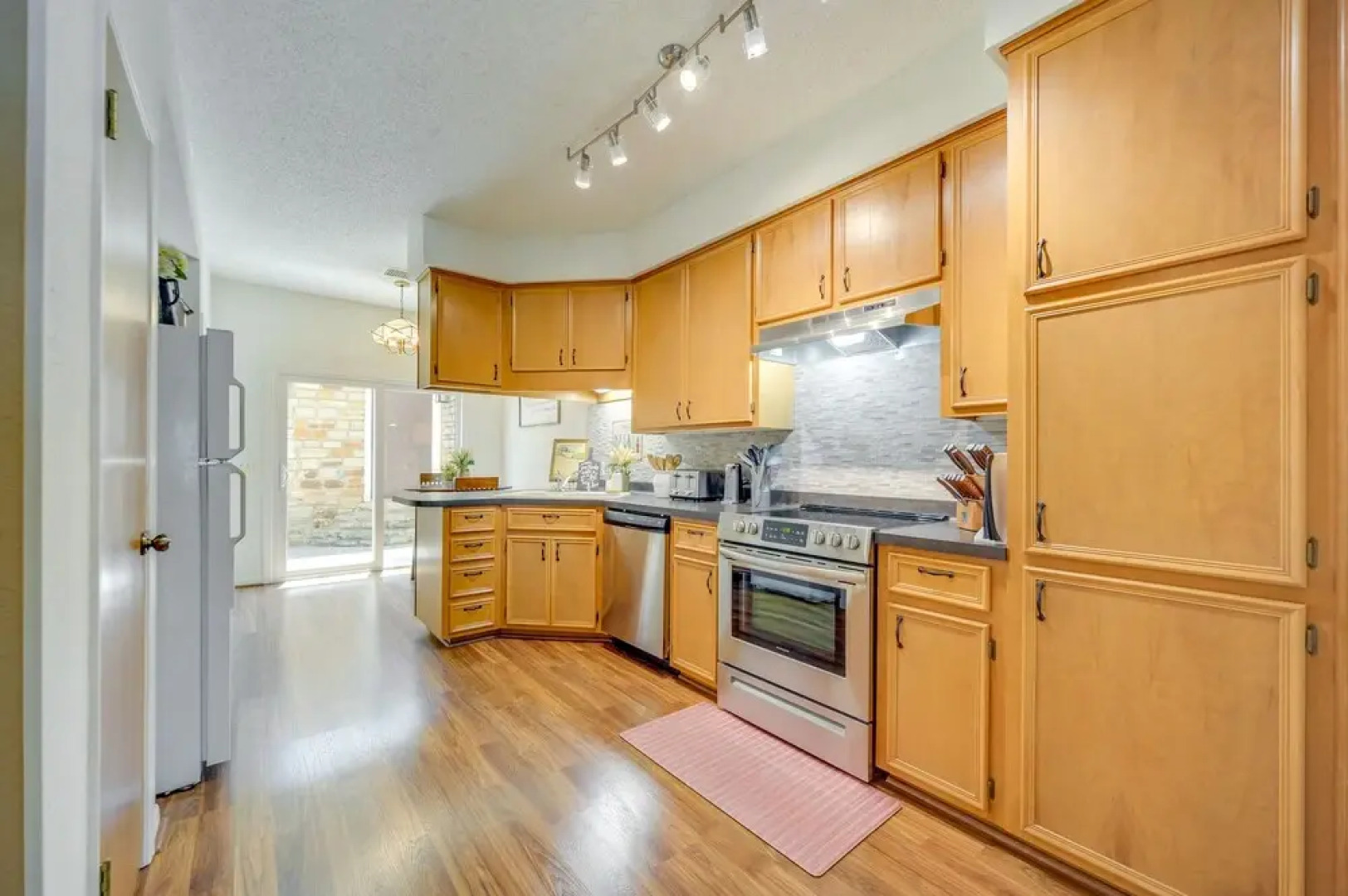 Dog-friendly Texas Retreat w/ Fireplace & Grill!