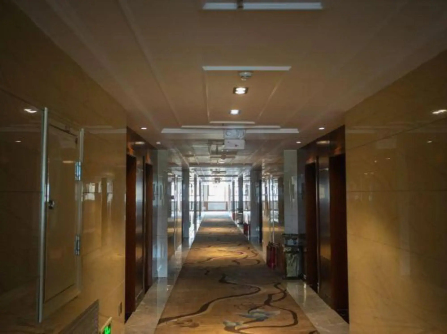 Shengshi Huadu Hotel