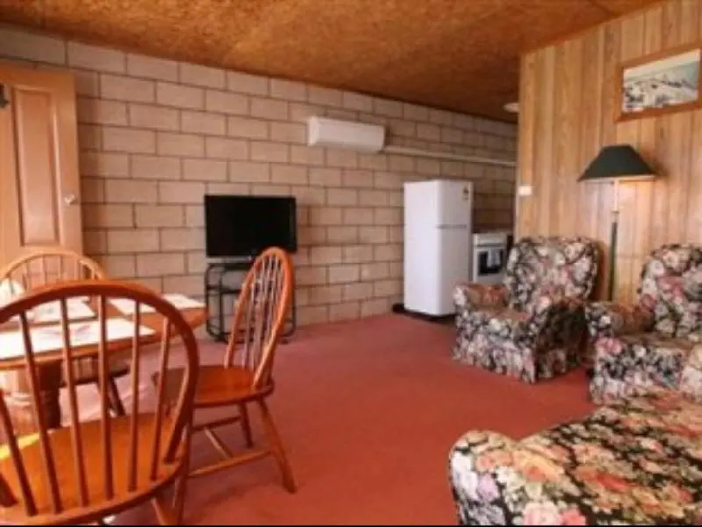 Regatta Point Tavern