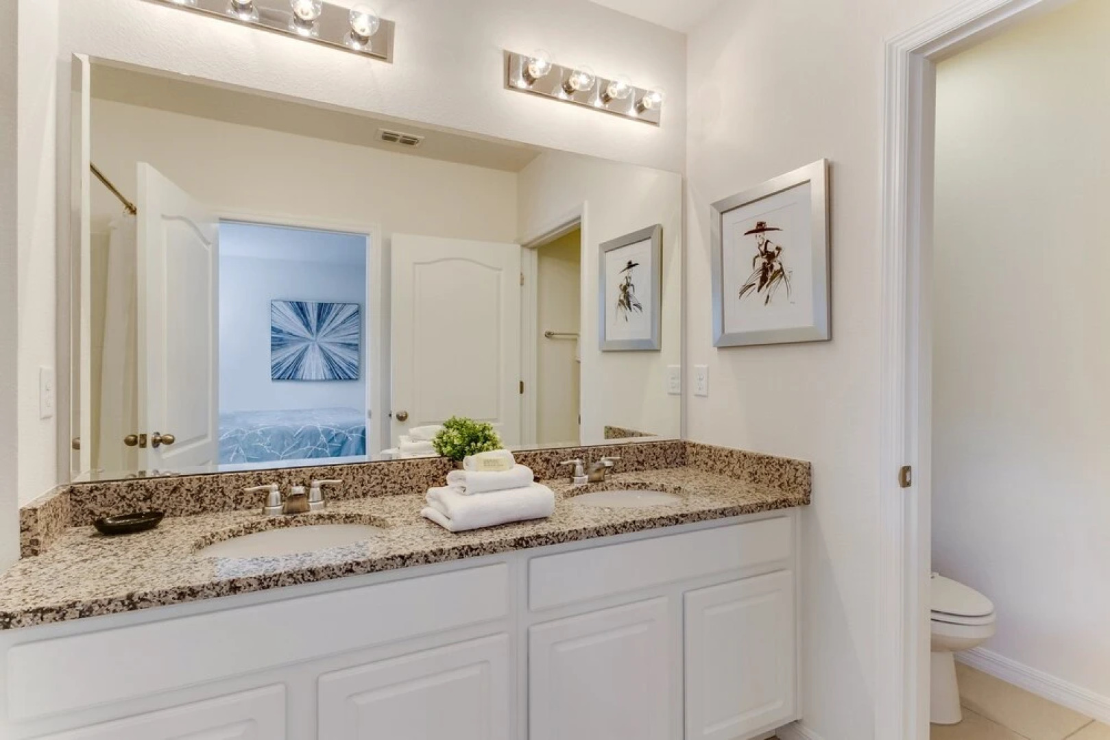 Oakwood Stree Villa Solterra 7041