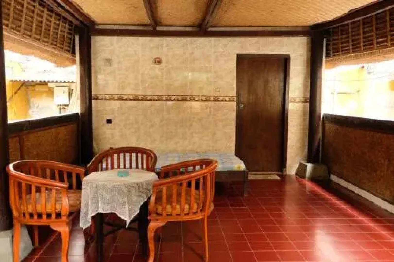 Kerti Beach Bungalow and Restaurant