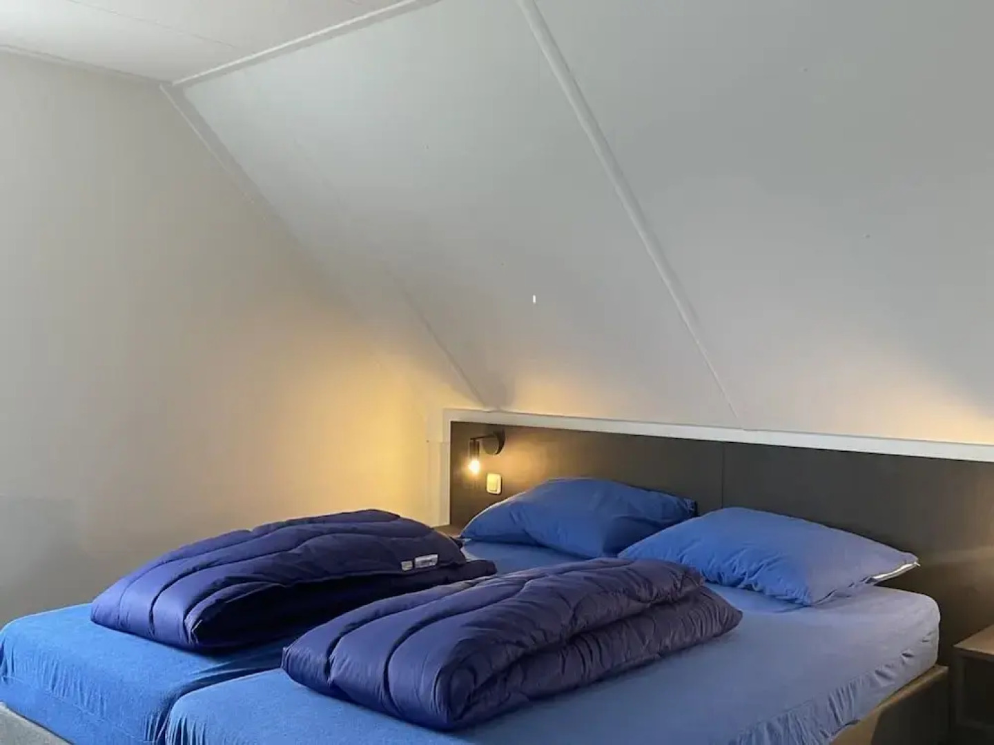 Spectacular Villa by the Lake