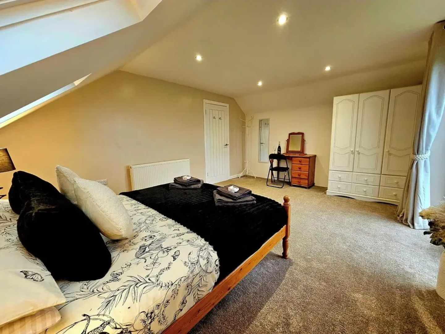 Seaside Bliss Retreat - 5 Bedroom House