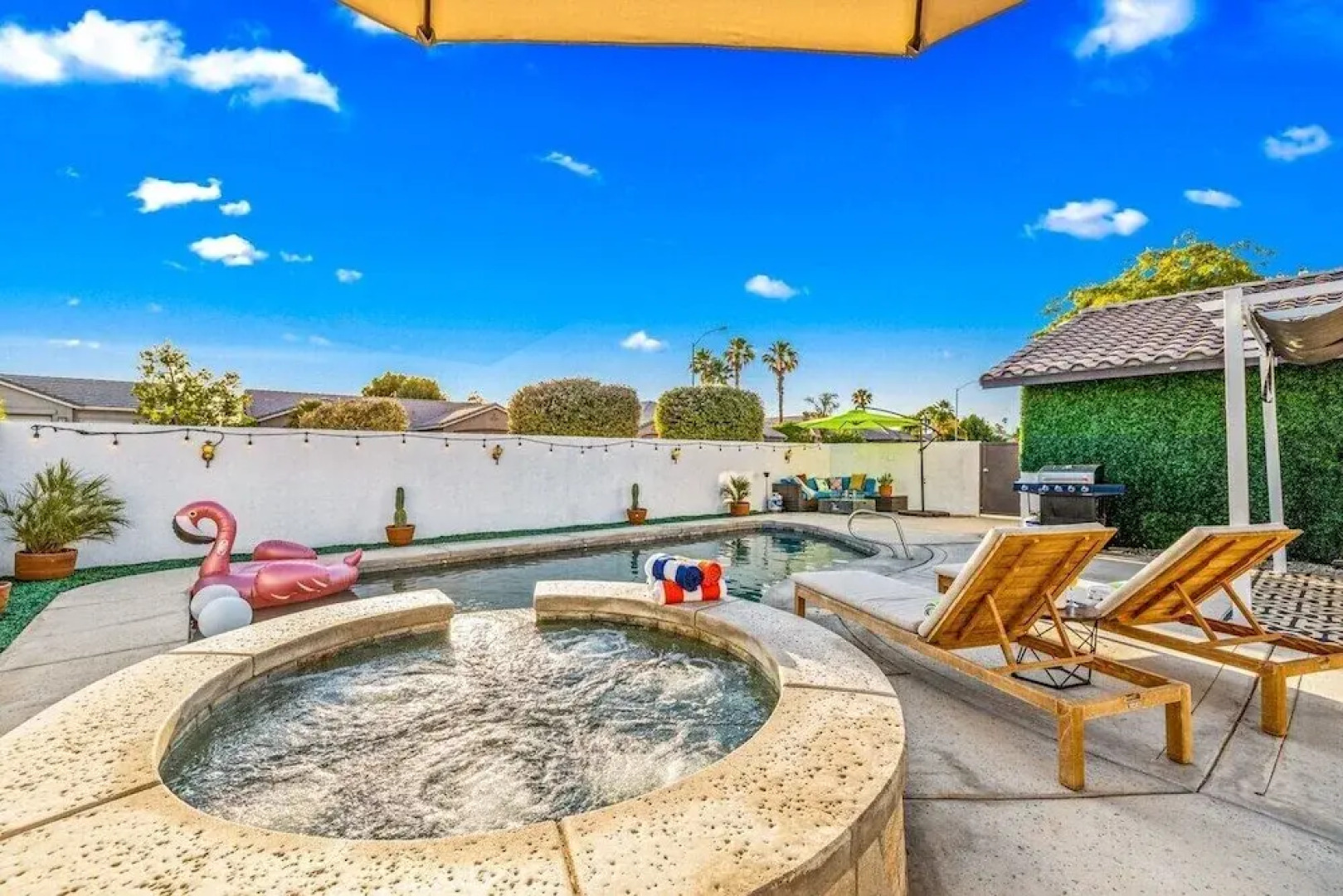 Relaxing 5BR Retreat with Pool Game Room