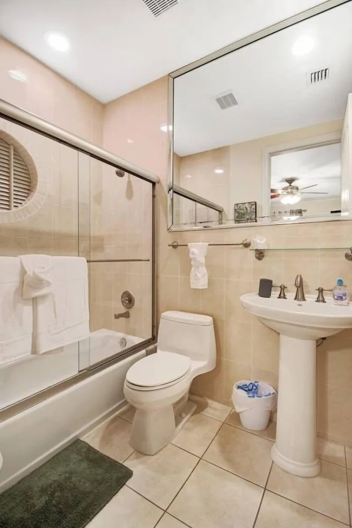 Walk to Beach Spacious Estate with Hot Tub & Game Room