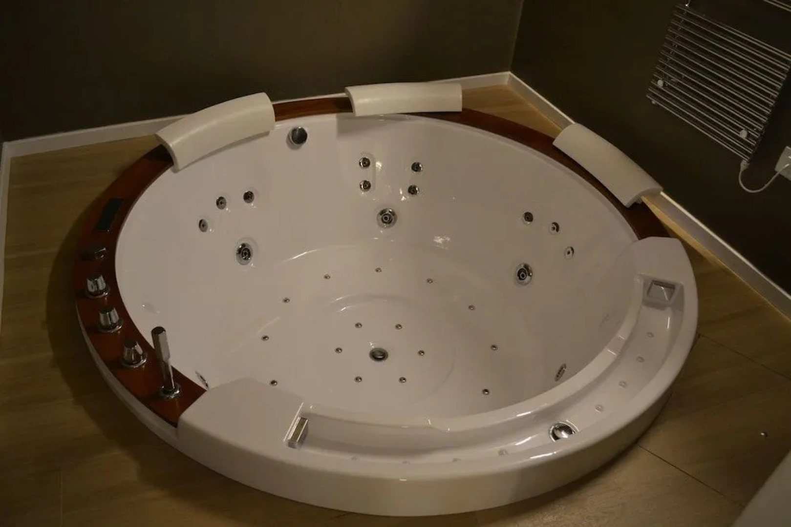 Corte Cairoli B&B and Suite