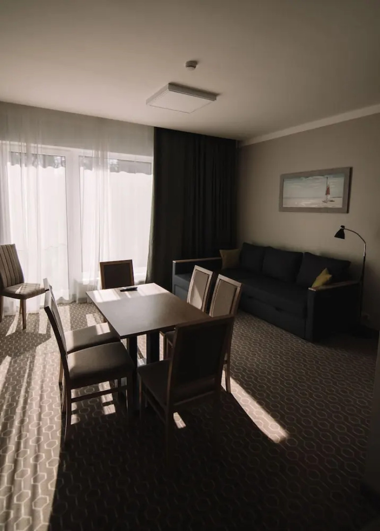 Merepargi ApartHotel & Cafe